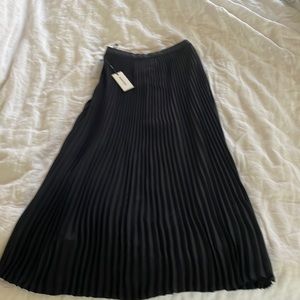 Nwt Aritzia Babaton Jude Skirt - size xs